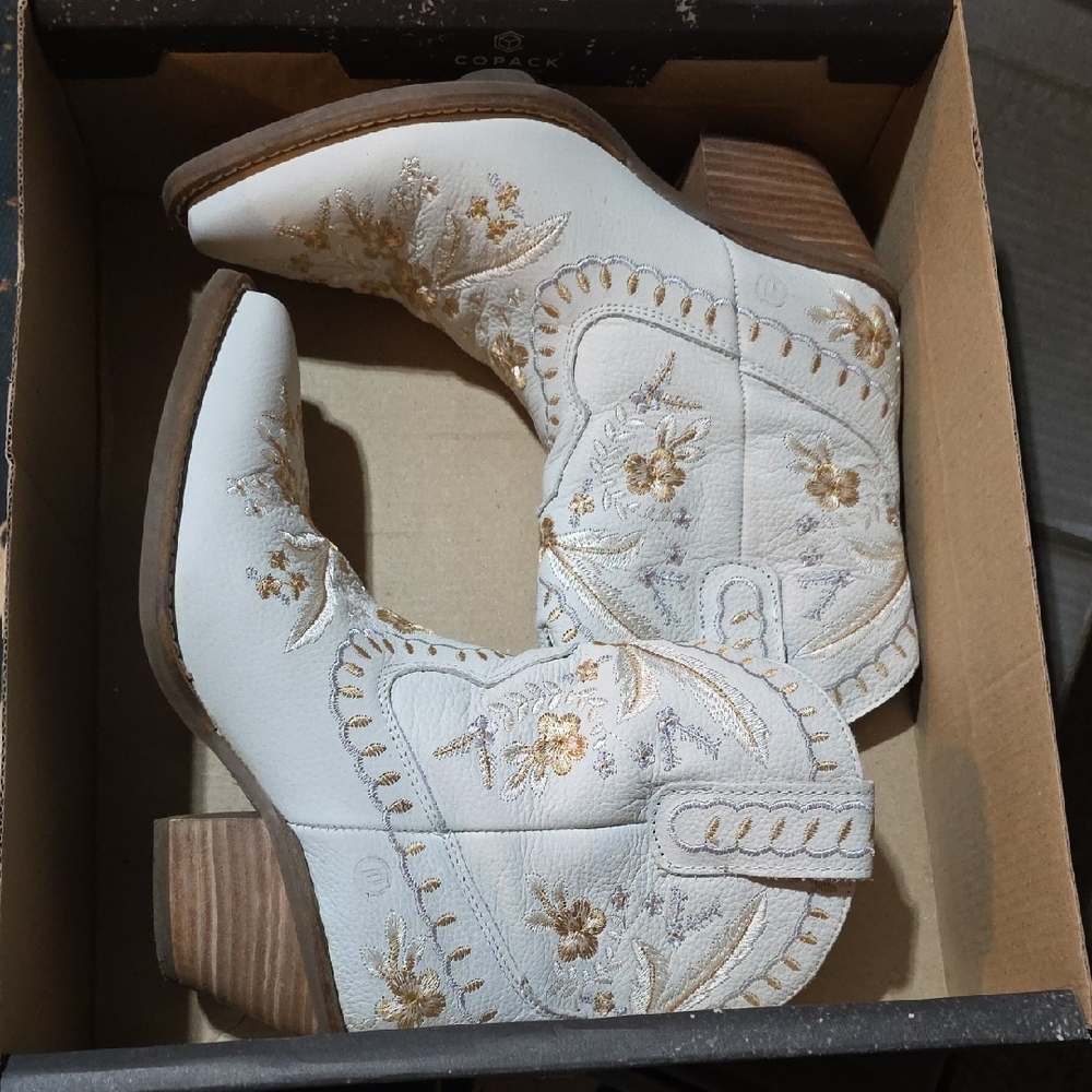 Dingo White and Gold Ankle Booties with Floral Embroidery